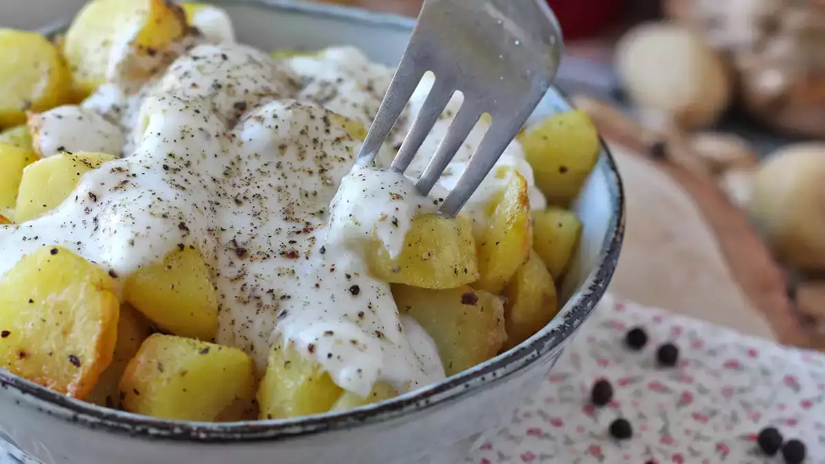 Pečené zemiaky cacio e pepe: také krémové ste ešte neskúsili!