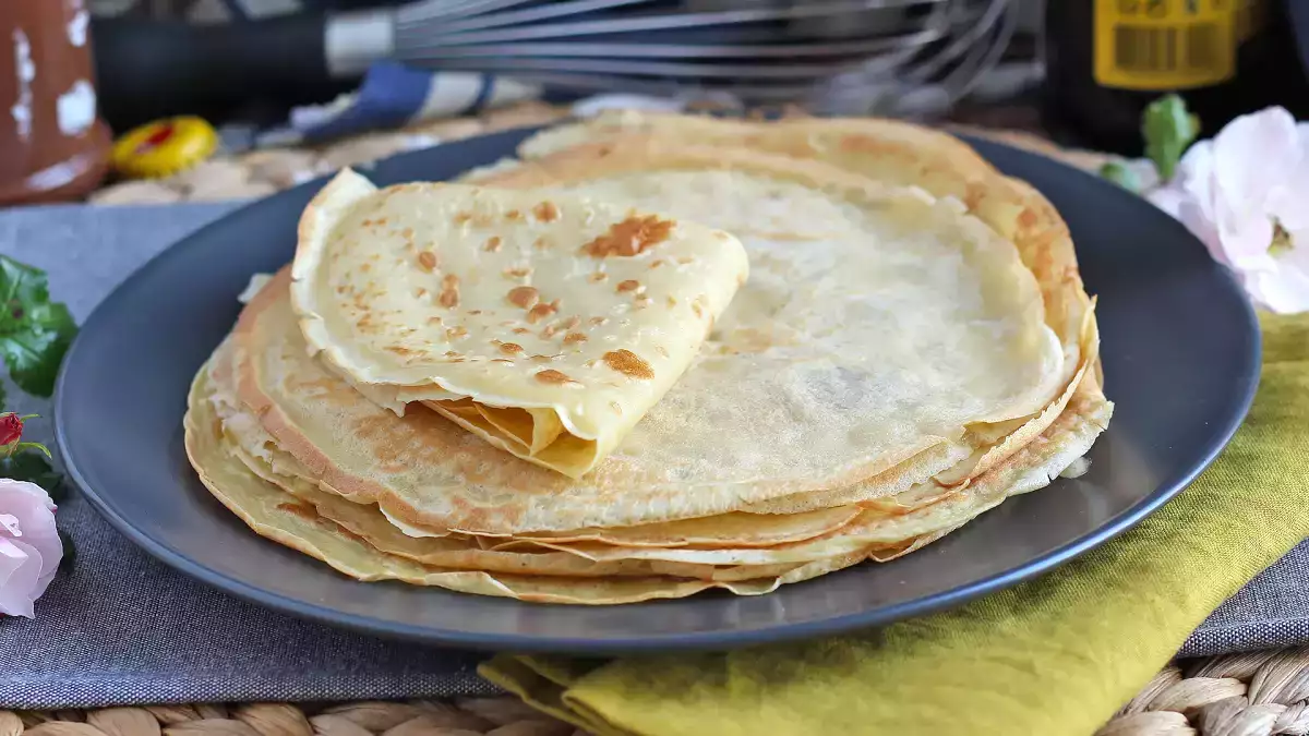 Bezlaktózové palacinky: jednoduchý recept s jedinou ingredienciou, ktorú už máte doma