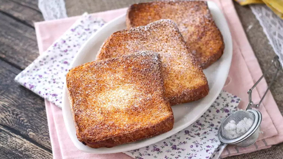 Torrijas a vyprážané mlieko vo fritéze: dve skvelé veľkonočné sladkosti, ktoré sa dajú dobre pripraviť aj bez panvice.