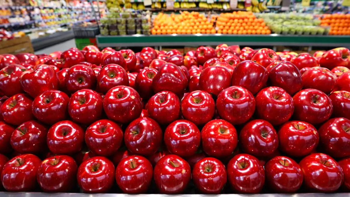Dôverujete lesklým jablkám zo supermarketu? Je za tým niečo, o čom vie len málokto