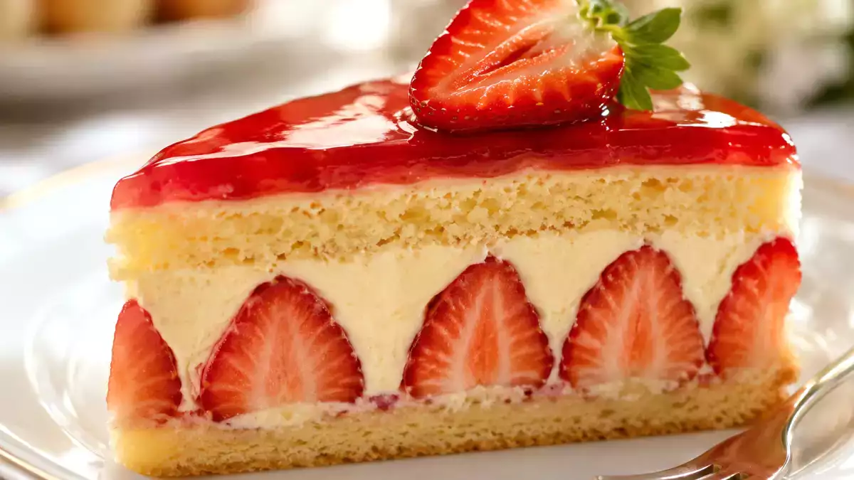 Ikonické recepty s jahodami: od pavlovy po fraisier na cestu okolo svetových dezertov.