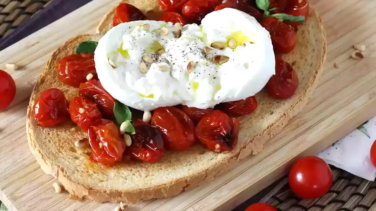 Mozzarella, burrata a stracciatella: hlavné rozdiely a jednoduché tipy, ako vylepšiť vaše recepty