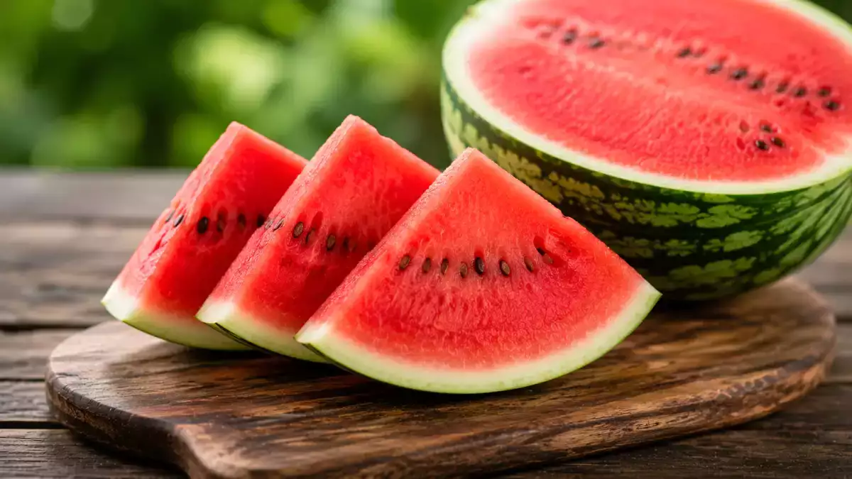 Ako spoznať sladký melón bez toho, aby ste ho rozrezali: jednoduché tipy na správny výber