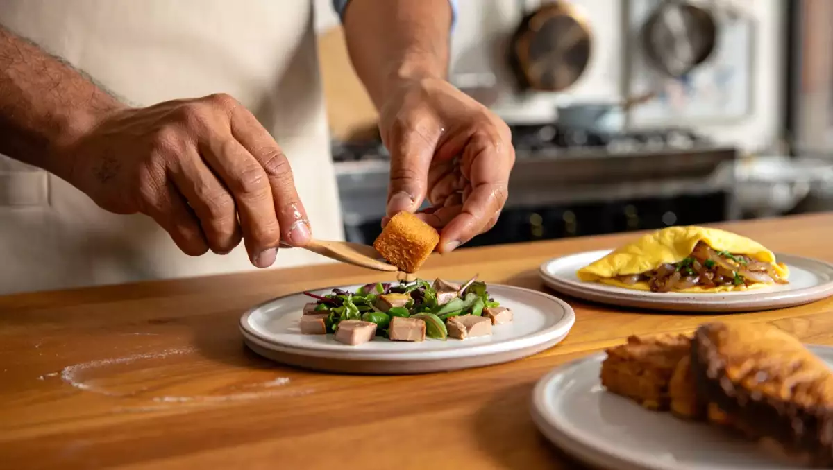 Denné menu, 21. júna: lahodný šalát, cibuľová omeleta a bretonský dezert