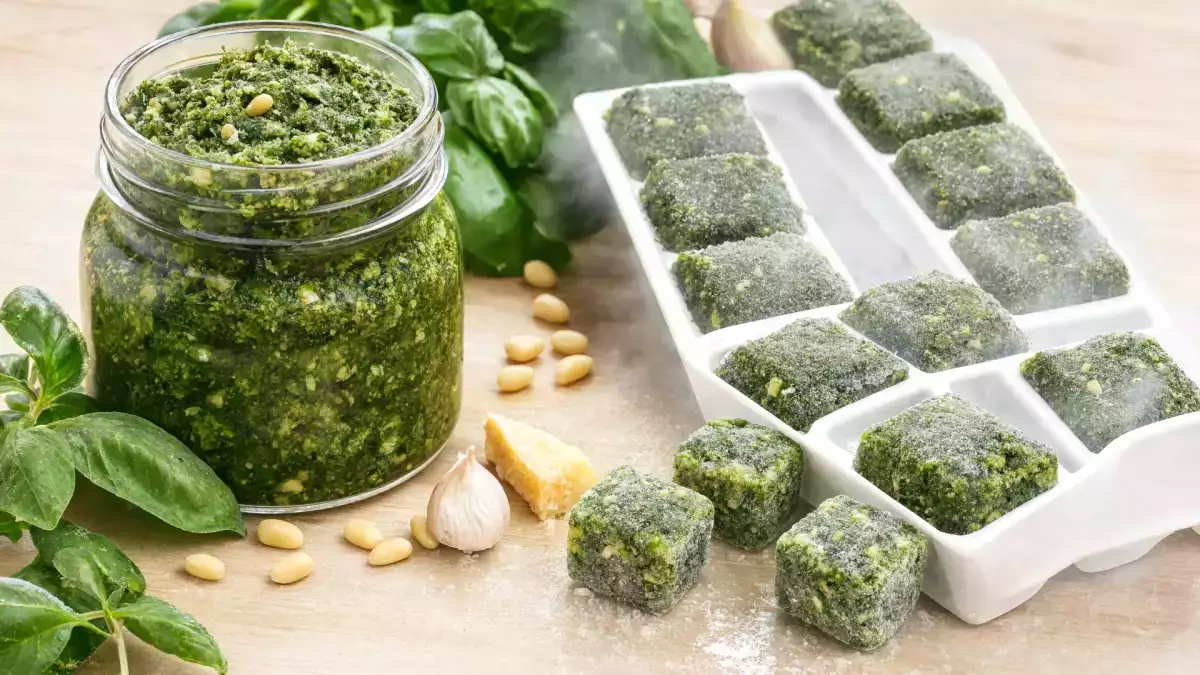 Pesto pripravené v lete a zmrazené na zimu: ako dlho skutočne vydrží a ako ho správne uchovať, aby sa nepokazilo