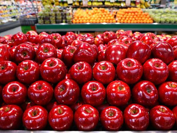 Dôverujete lesklým jablkám zo supermarketu? Je za tým niečo, o čom vie len málokto