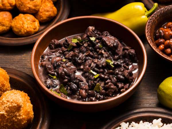 Objavte 10 receptov, ktoré boli kedysi považované za chudobné, ale stali sa skutočnými klenotmi gastronómie!