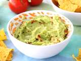 Články: Najlepší spôsob skladovania guacamole, aby na druhý deň nezhnedlo.