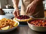Články: Denné menu, 12. júla: španielske calamares, mexické chilli con carne a čerešňový koláč z lístkového cesta