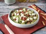 Recept Studené cestoviny s rukolovým pestom, cherry paradajkami a mozzarellou: svieži a rýchly letný recept