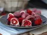 Recept Kúsky z malín, bielej čokolády a rubínovej čokolády v štýle franui
