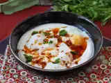 Recept Vajíčka na turecký spôsob na jogurtovom základe s pikantným olejom - çilbir