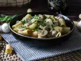 Recept Krémové cestoviny s hubami a klobásou