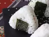 Recept Tuniakové onigiri, malý japonský trojuholníkový sendvič s ryžou - おにぎり
