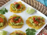 Recept Patacones, kolumbijské toasty s guacamole a paradajkami