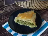 Recept Spanakopita, veľmi jednoduchý grécky koláč so špenátom a syrom feta