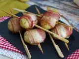 Recept Aperitív - špízy zo zemiakov a údenej slaniny