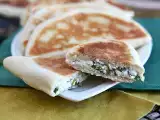 Recept Turecké palacinky plnené fetou, citrónom a petržlenovou vňaťou - gözleme