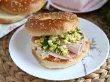 Recept Sendvič s morčacím bagelom, zelný šalát, vajce na tvrdo