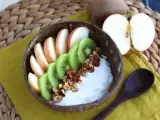 Recept Jogurtový snack s kokosom, jablkom, kivi a lieskovými orieškami