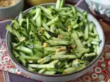 Recept Pikantný uhorkový šalát s arašidmi