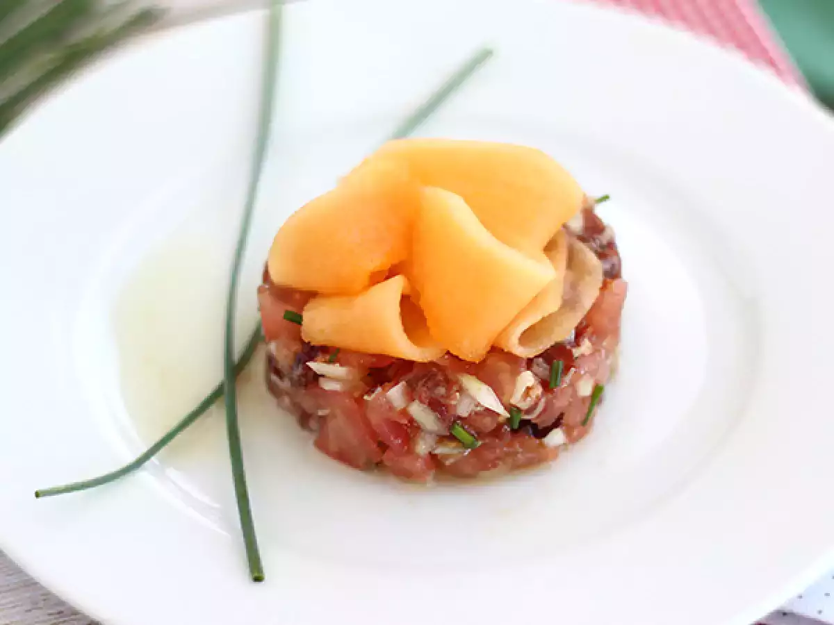 Recept Tatarák zo šunky, melóna a paradajok
