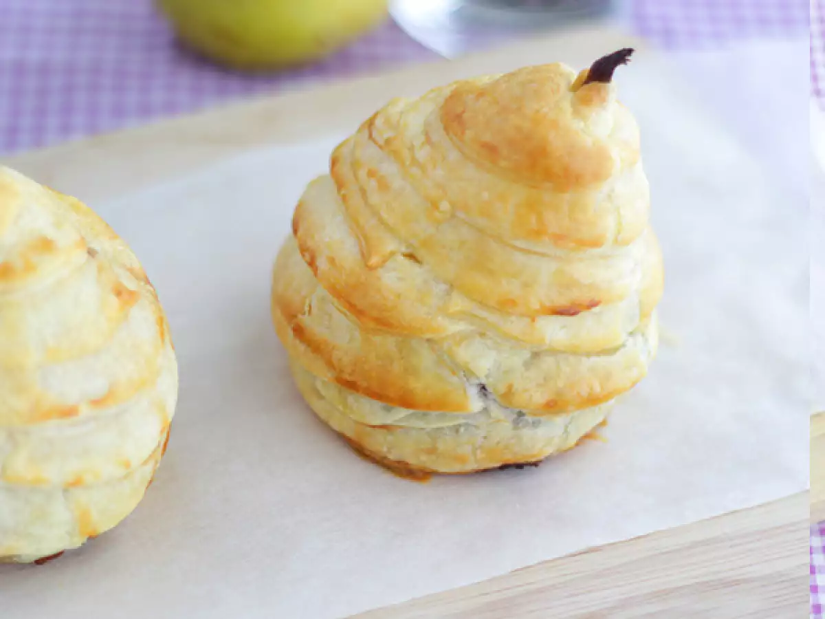 Recept Hrušky z lístkového cesta s čokoládovým stredom