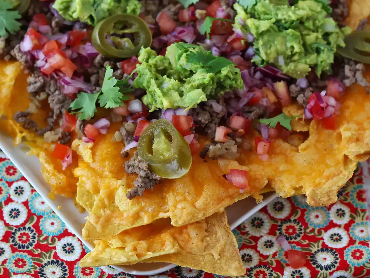 Recept Nachos s náplňou ideálny na večeru ako aperitív!