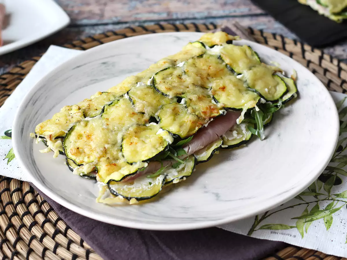 Recept Bezlepkový cuketový sendvič: hotový za 20 minút a plný chuti!