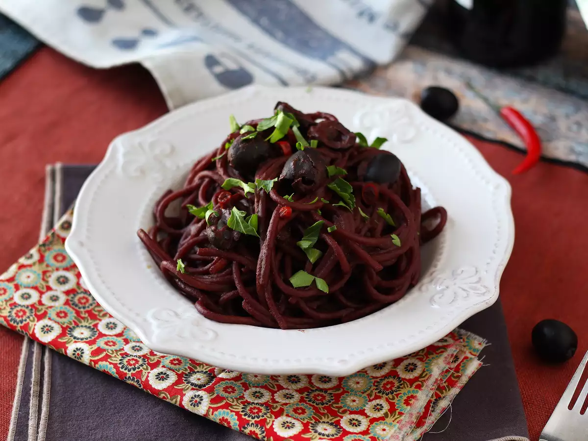 Recept Spaghetti al fuoco di bacco: cestoviny s červeným vínom, ktoré prinesú na stôl niečo špeciálne