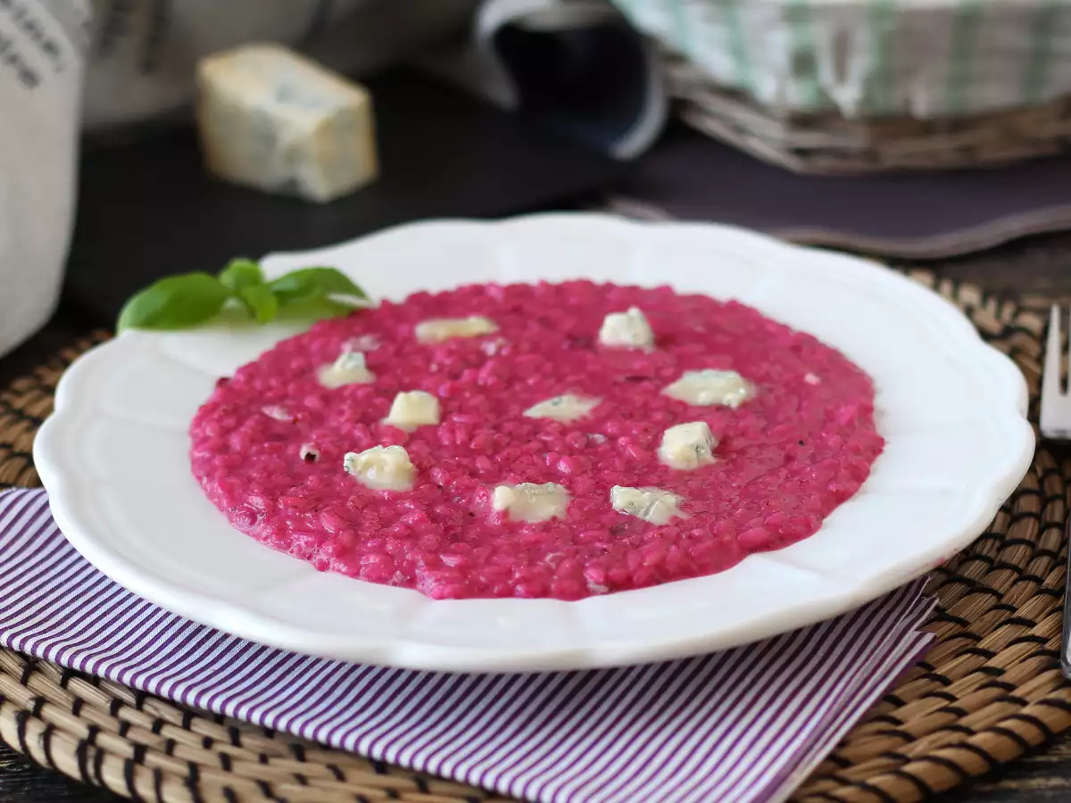 Recept Rizoto z červenej repy a gorgonzoly: explózia farieb a intenzívnych chutí