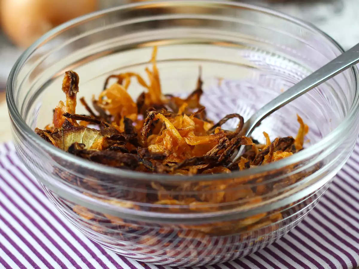 Recept Ako pripraviť chrumkavú cibuľu v rúre?