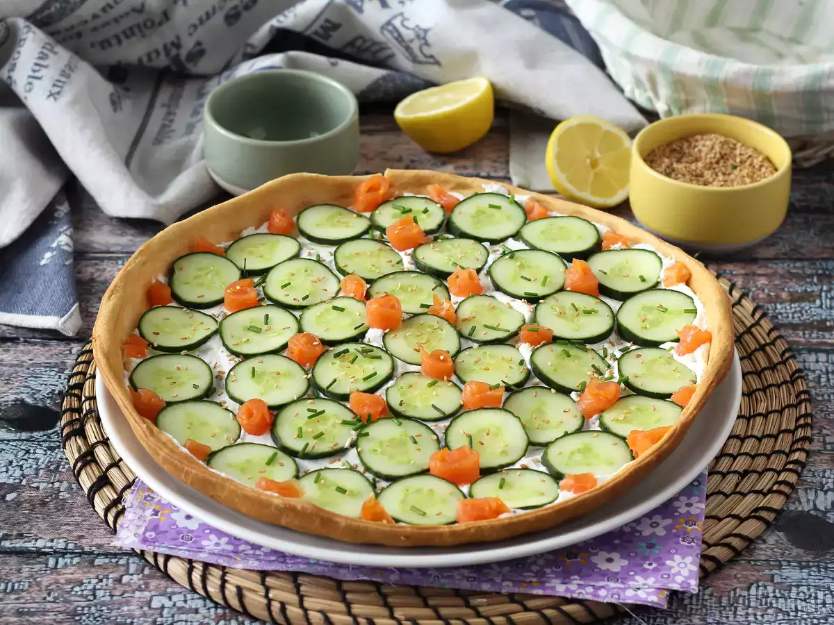 Recept Super osviežujúci letný koláč: ricotta, uhorka a údený losos