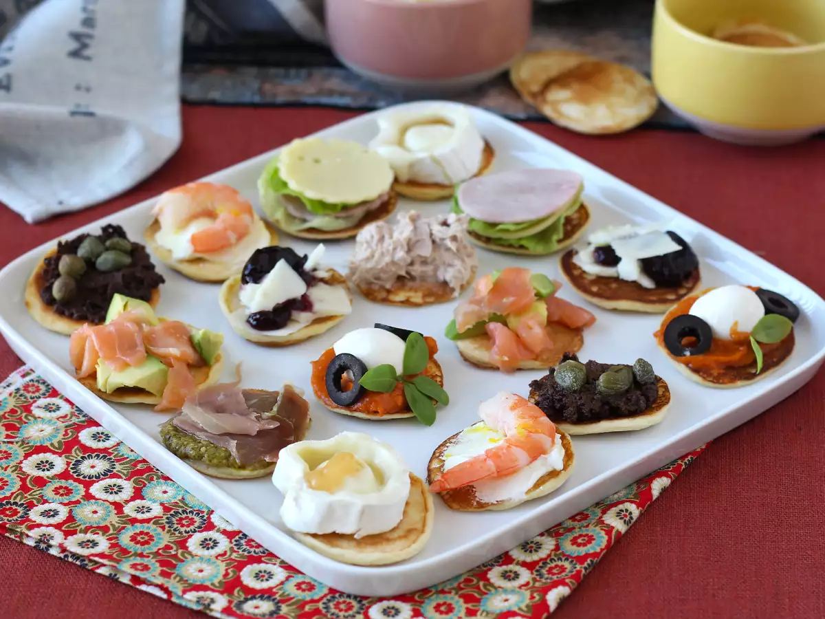 Recept Blini tanier s náplňami, dokonalý pestrý aperitív na sviatočné obdobie