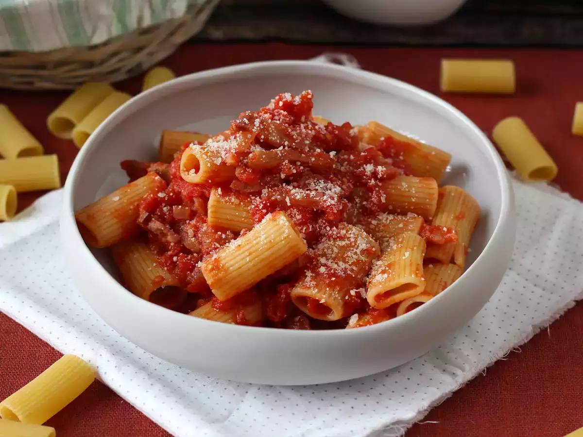 Recept Pasta all'amatriciana, tradičný recept vysvetlený krok za krokom