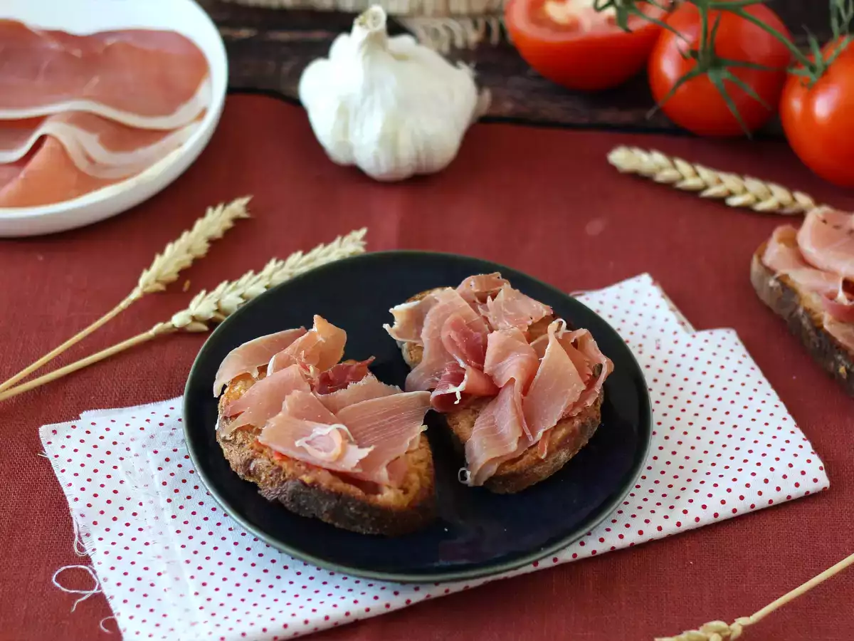 Recept Sendviče s paradajkami a šunkou serrano