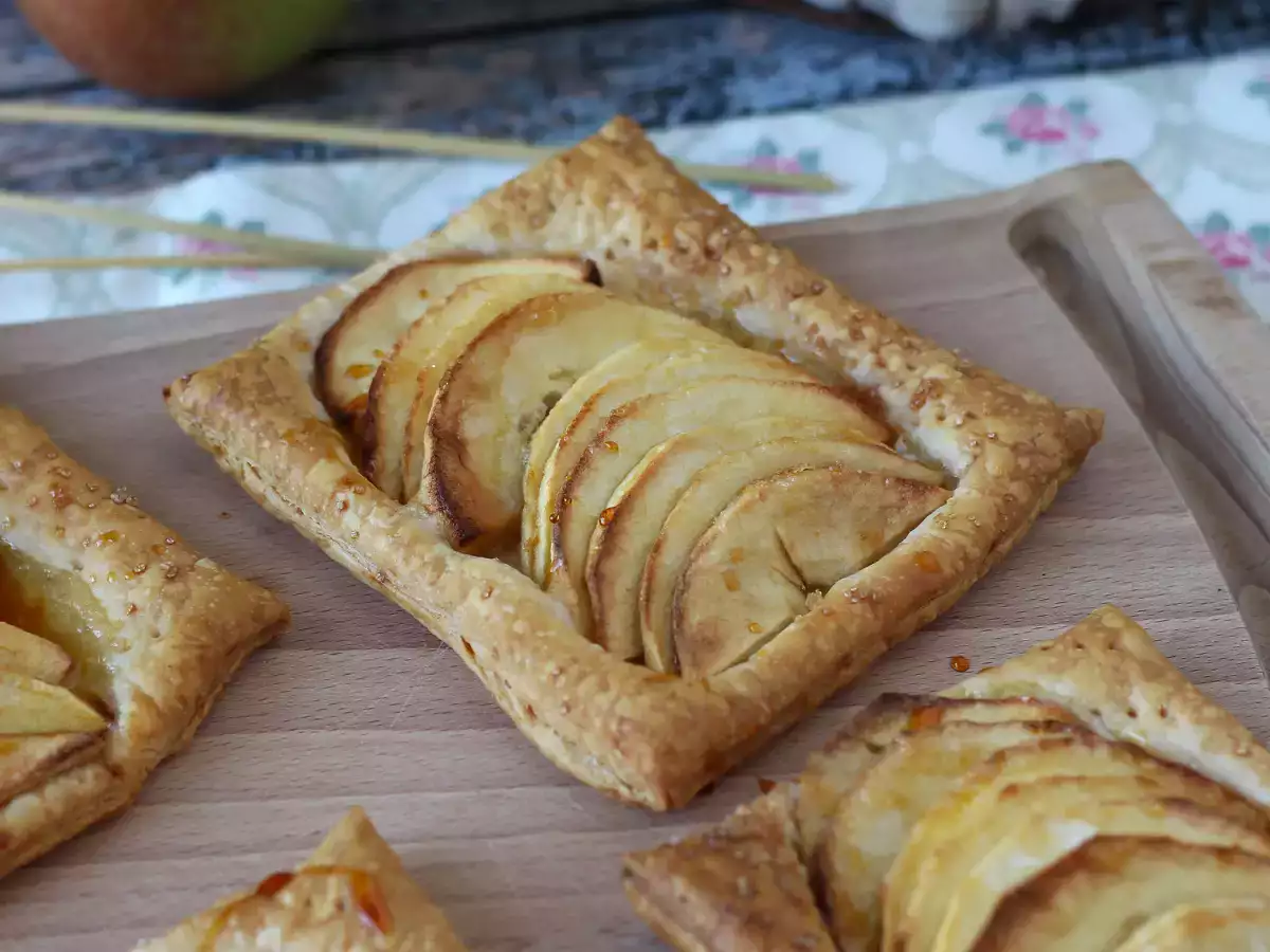 Recept Tenké jablkové koláče