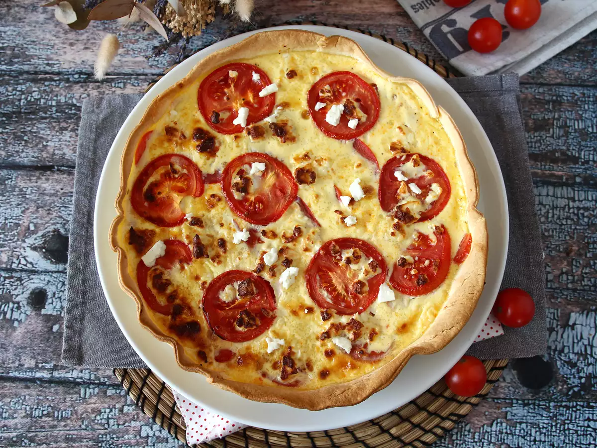Recept Vegetariánsky koláč s paradajkami a fetou, ideálny na piknik!