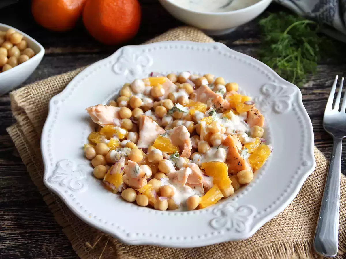 Recept Šalát z lososa, cíceru a pomaranča