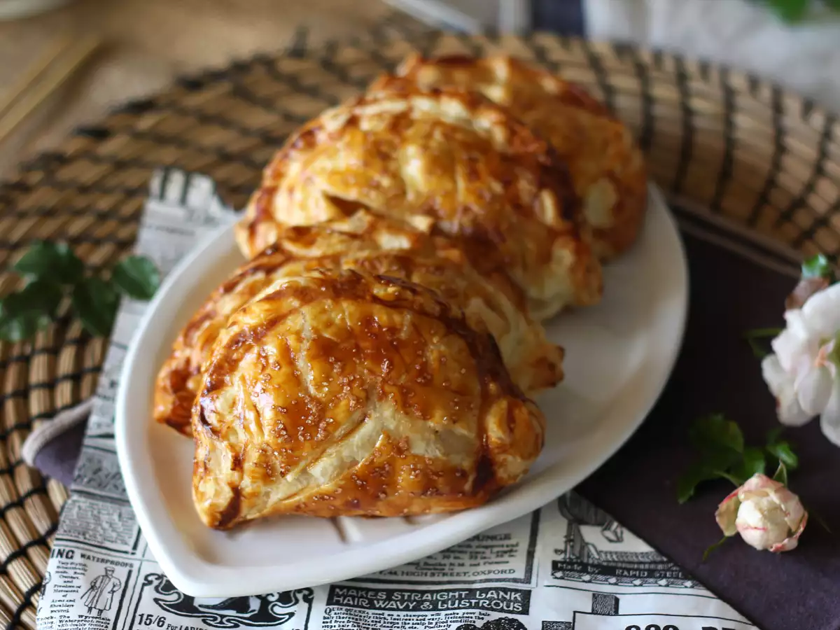 Recept Jablkové koláčiky s lieskovoorieškovým krémom na troch kráľov