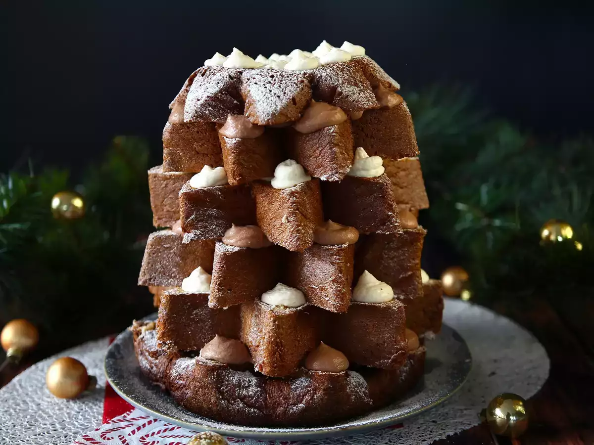 Recept Brioška pandoro plnená krémom nutella a vanilkovým krémom v tvare vianočného stromčeka