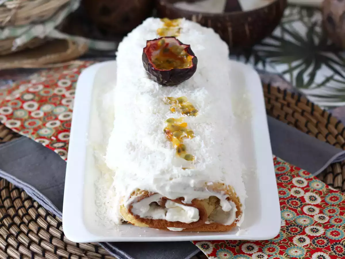 Recept Kokosová rolka s marakujou, ideálna ako yule log