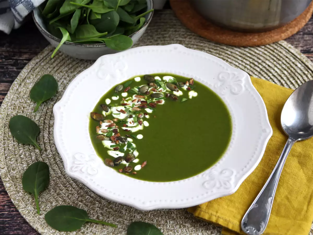 Recept Špenátová polievka, trik, ako prinútiť všetkých jesť zeleninu!
