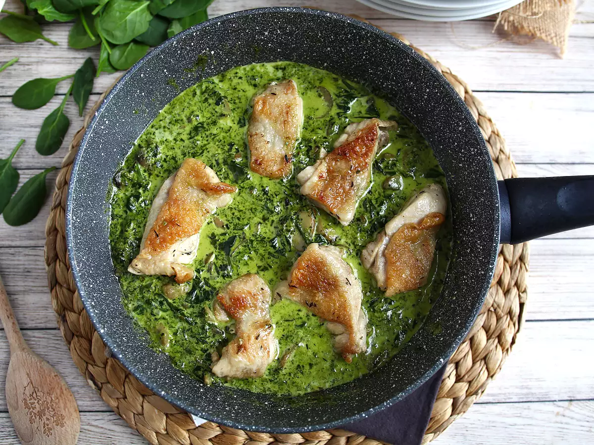 Recept Kuracie mäso s krémovou špenátovou a hubovou omáčkou