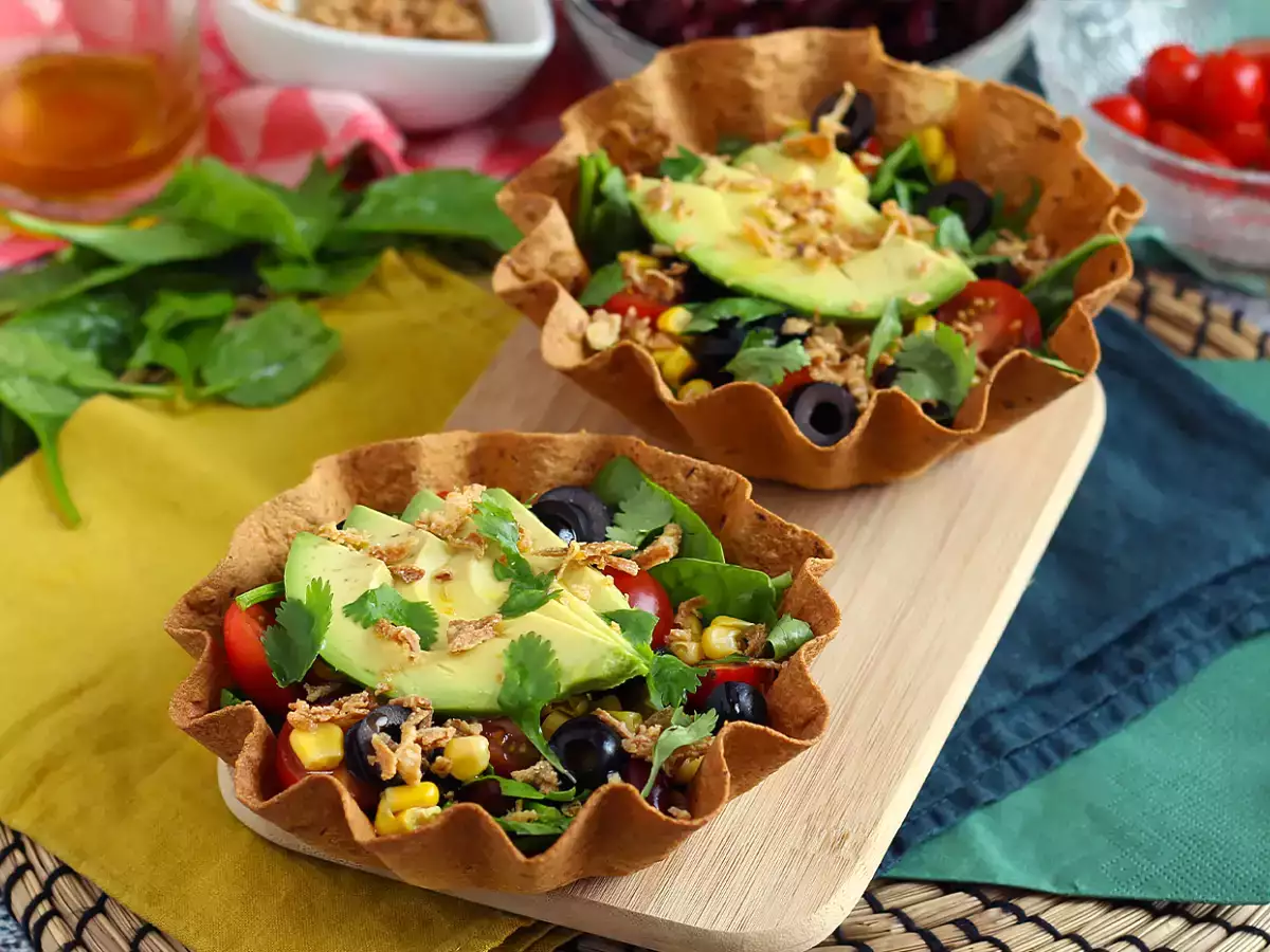 Recept Ako pripraviť tortillové misky? jednoduchý šalát bez umývania riadu!