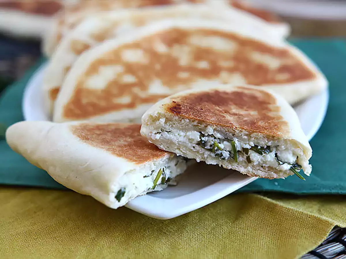 Recept Turecké palacinky plnené fetou, citrónom a petržlenovou vňaťou - gözleme