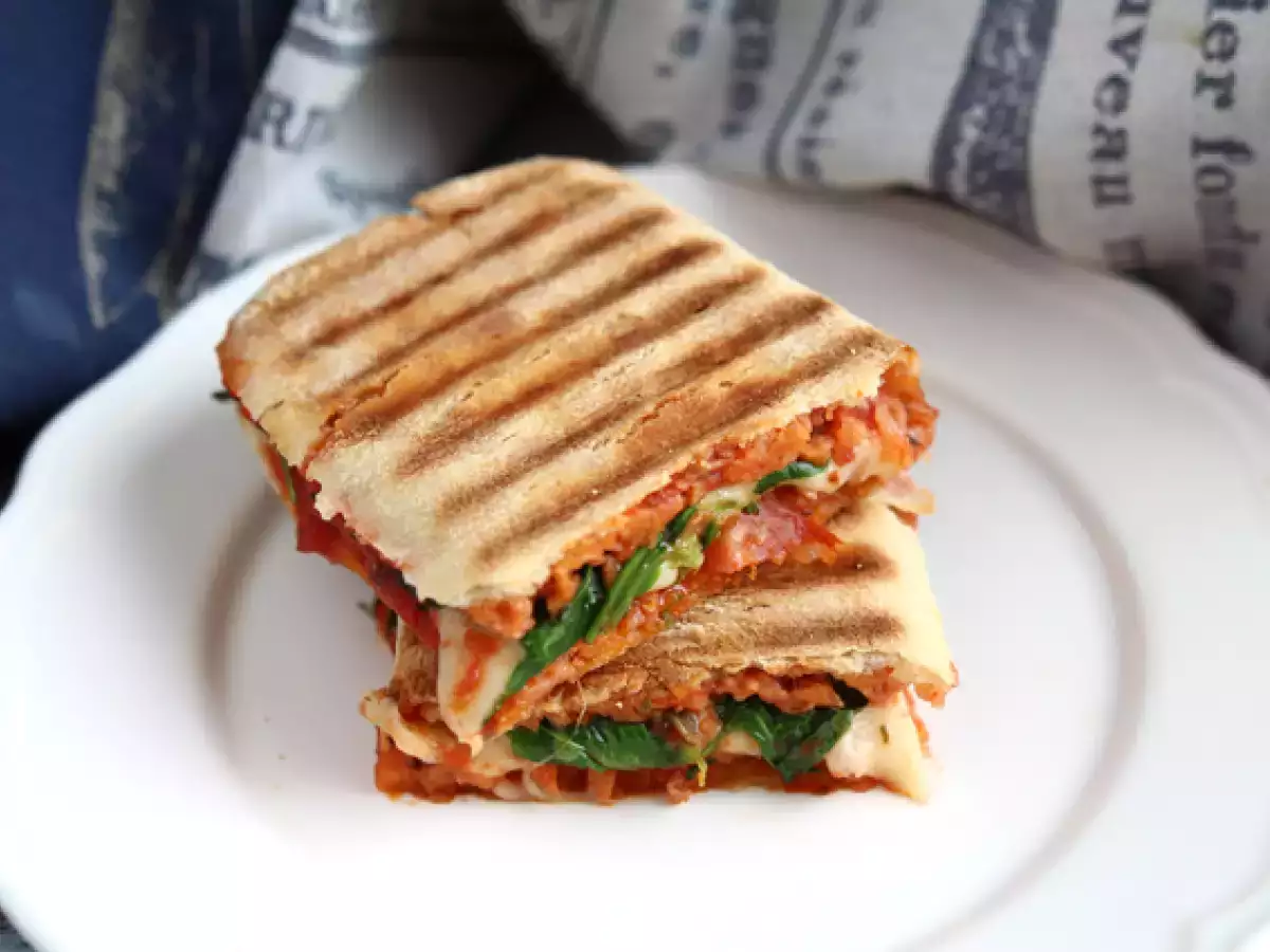 Recept Panini s chorizom a ementálom