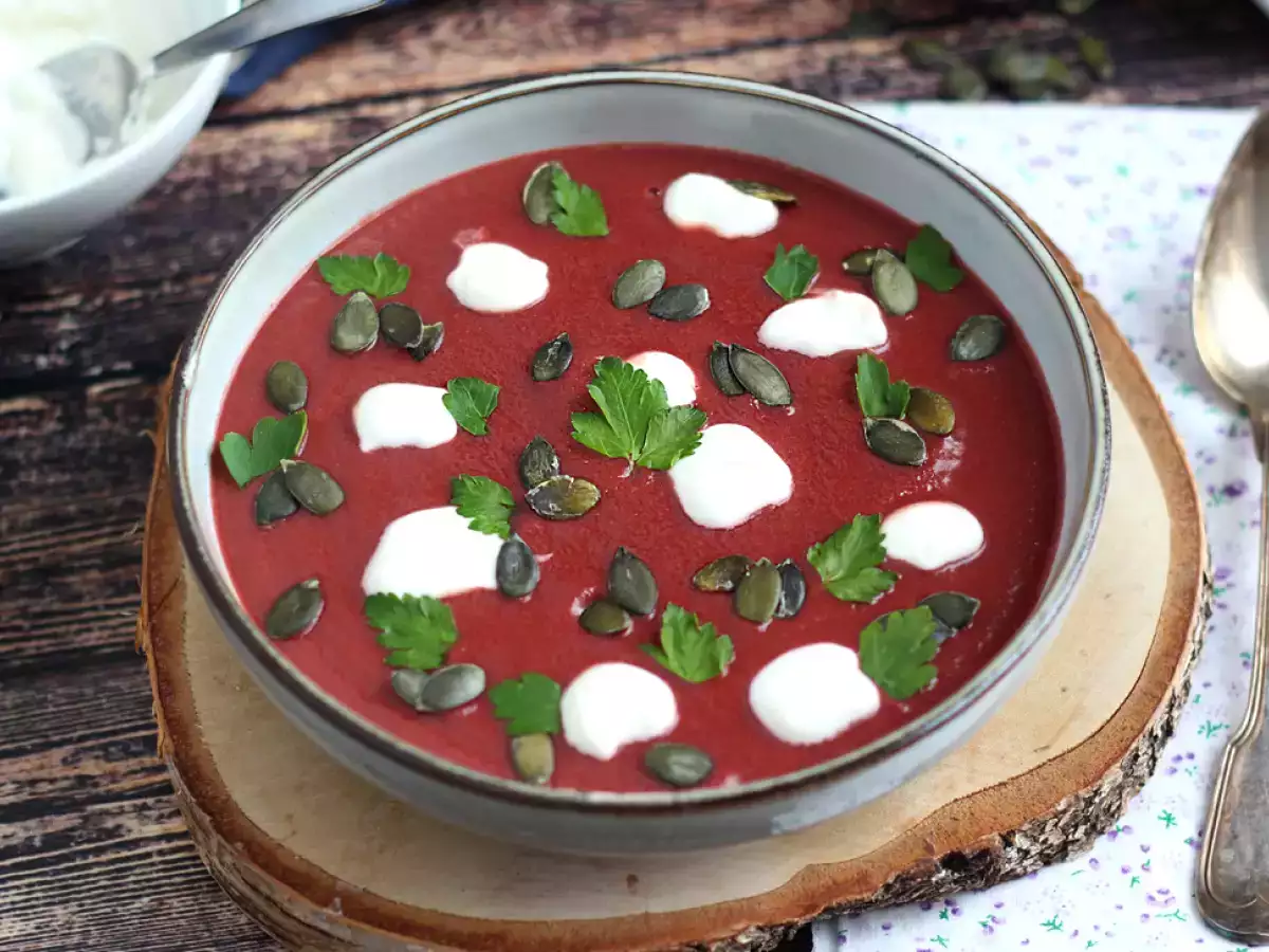 Recept Jednoduchá a farebná polievka z červenej repy