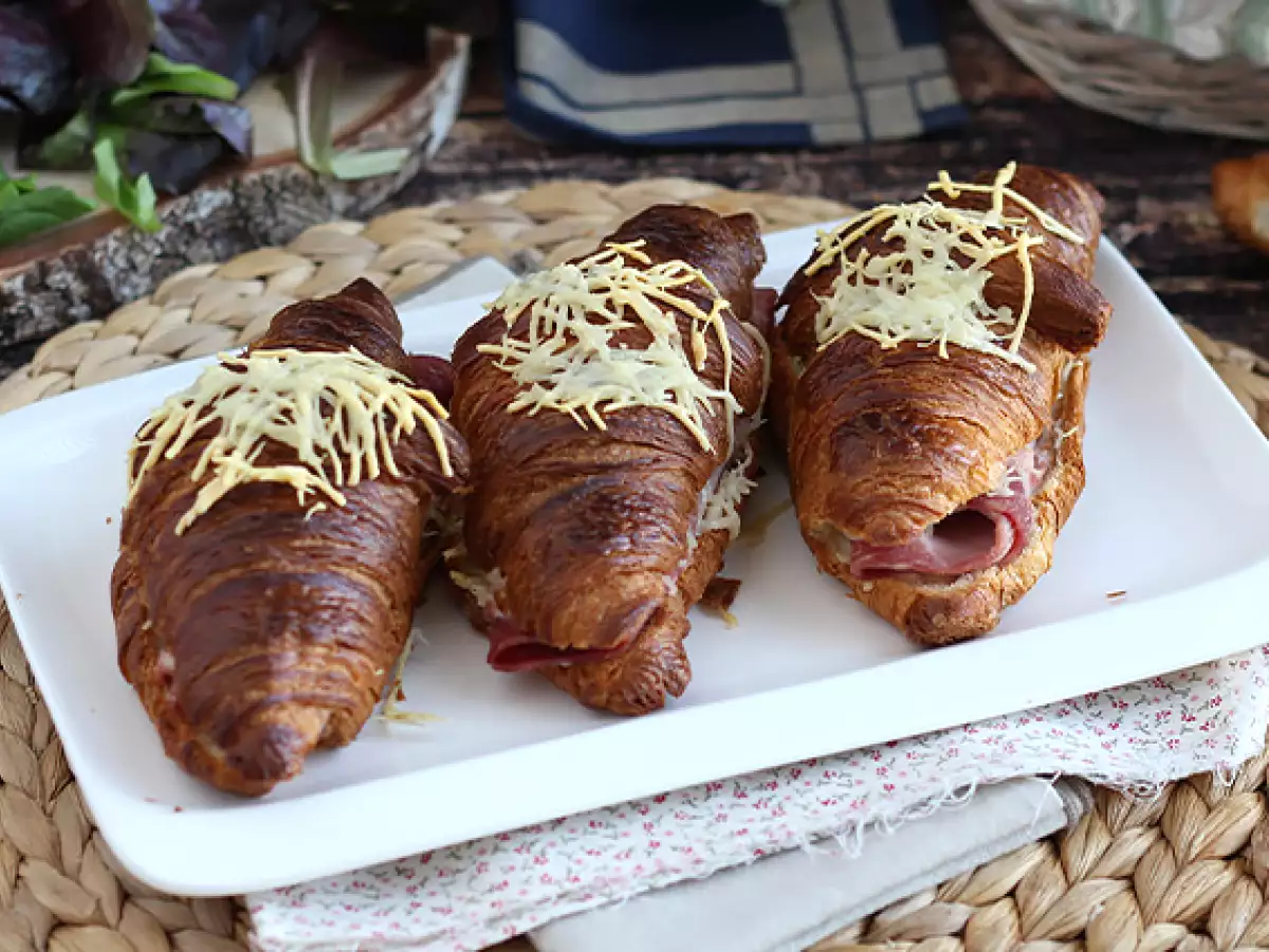 Recept Croissanty so šunkou a syrom