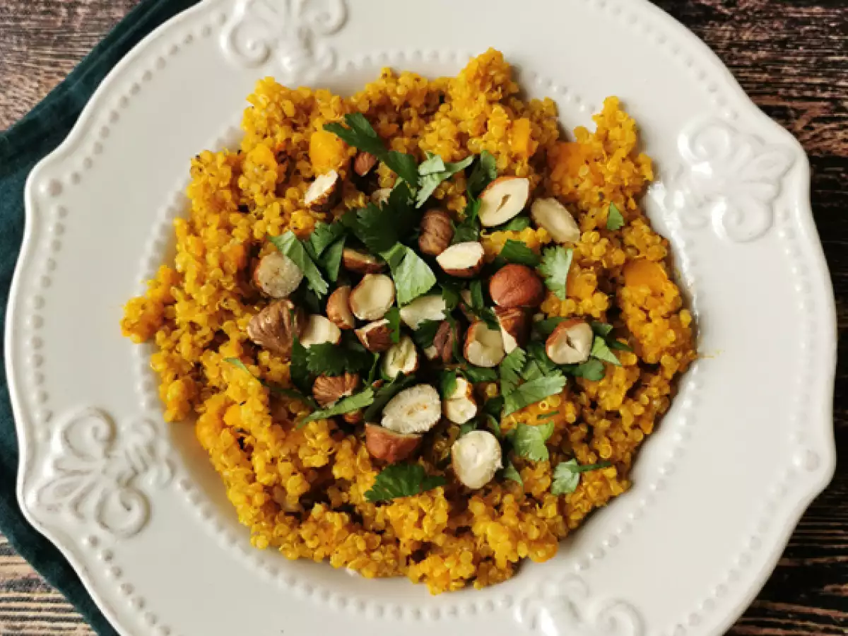 Recept Vegetariánske rizoto s quinoou, maslovými orechmi, lieskovými orieškami a koriandrom - quinotto